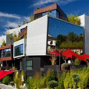 Viura Hotell